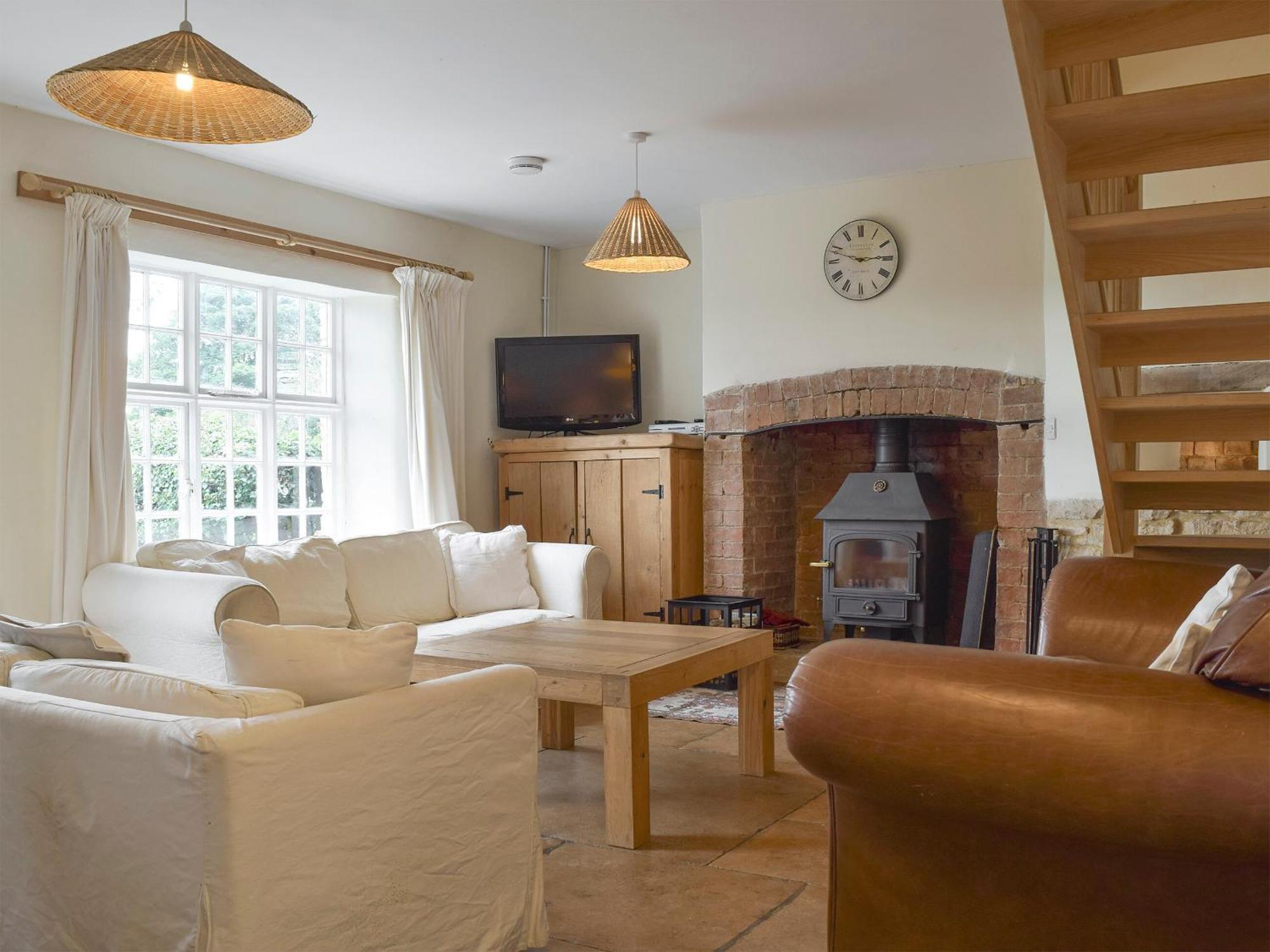 South View Cottage Chadlington ภายนอก รูปภาพ